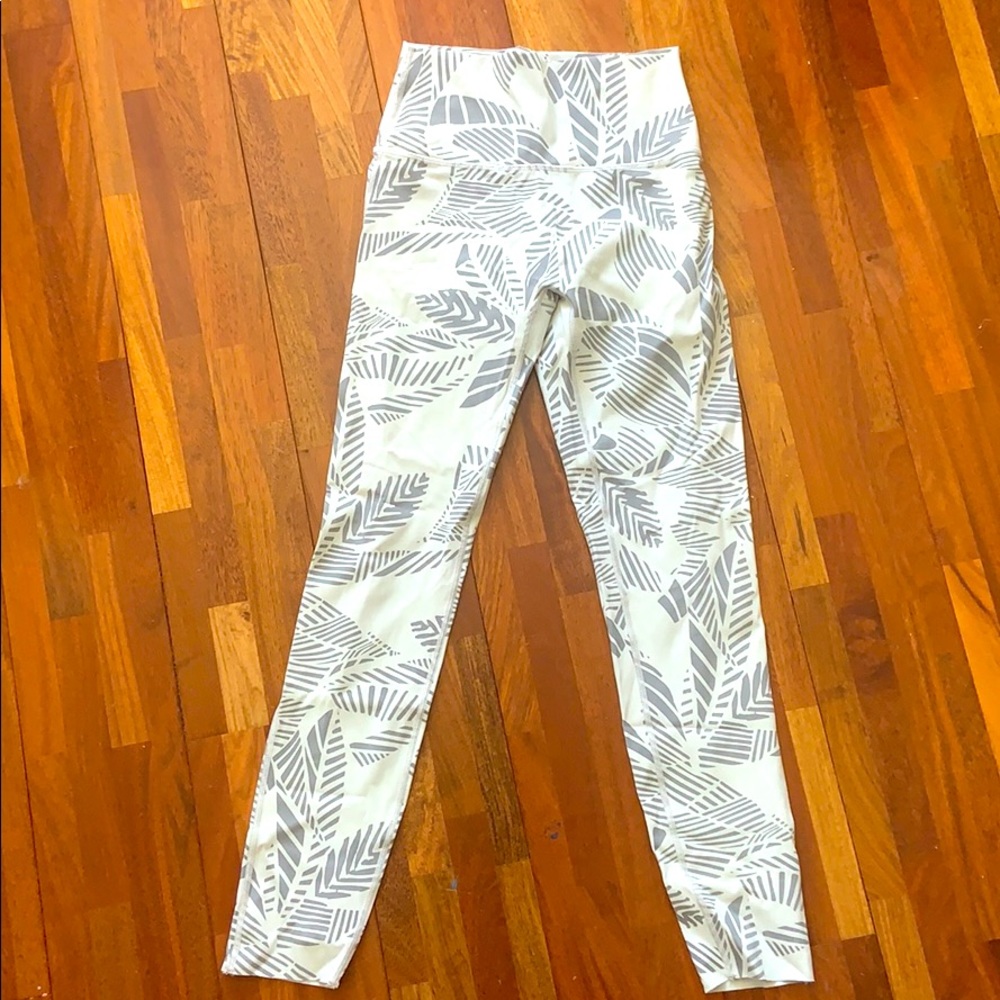 Aerie White Palm Print Leggings